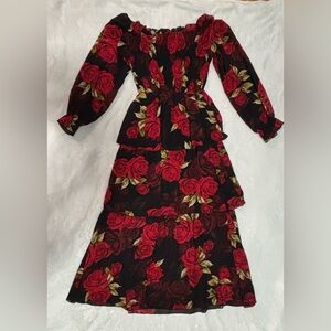 Women's Black Red Rose Print Tiered Maxi Dress